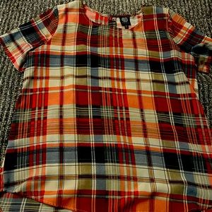 Bobeau plaid shirt, XL, short sleeve, split back on the bottom